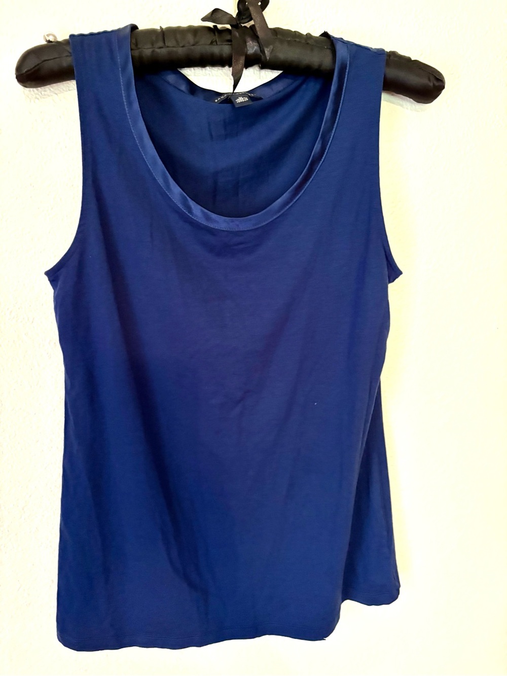 Classic Sleeveless Scoop Neck Top - Blue